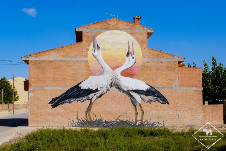 Cigognes blanches, fresque murale à Ivars d'Urgell