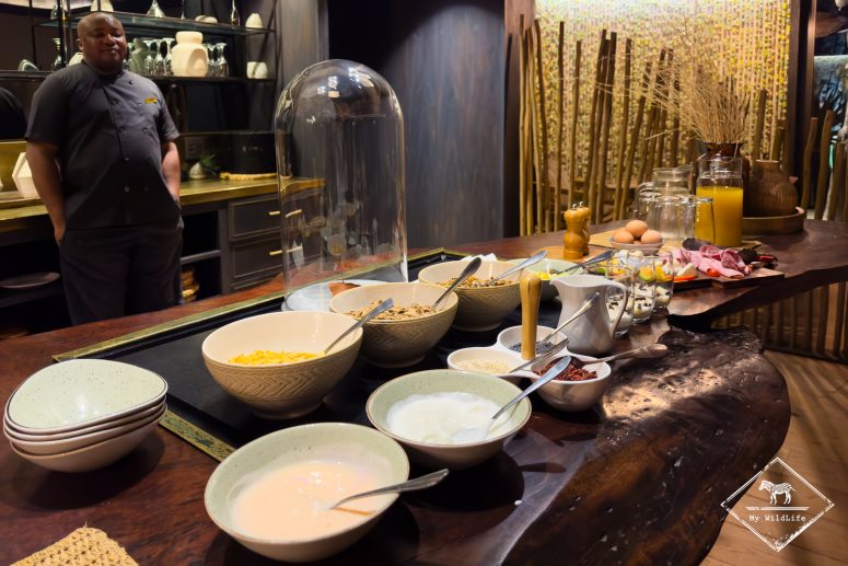 Le petit-déjeuner avant le safari, Euphorbia Mashatu Lodge