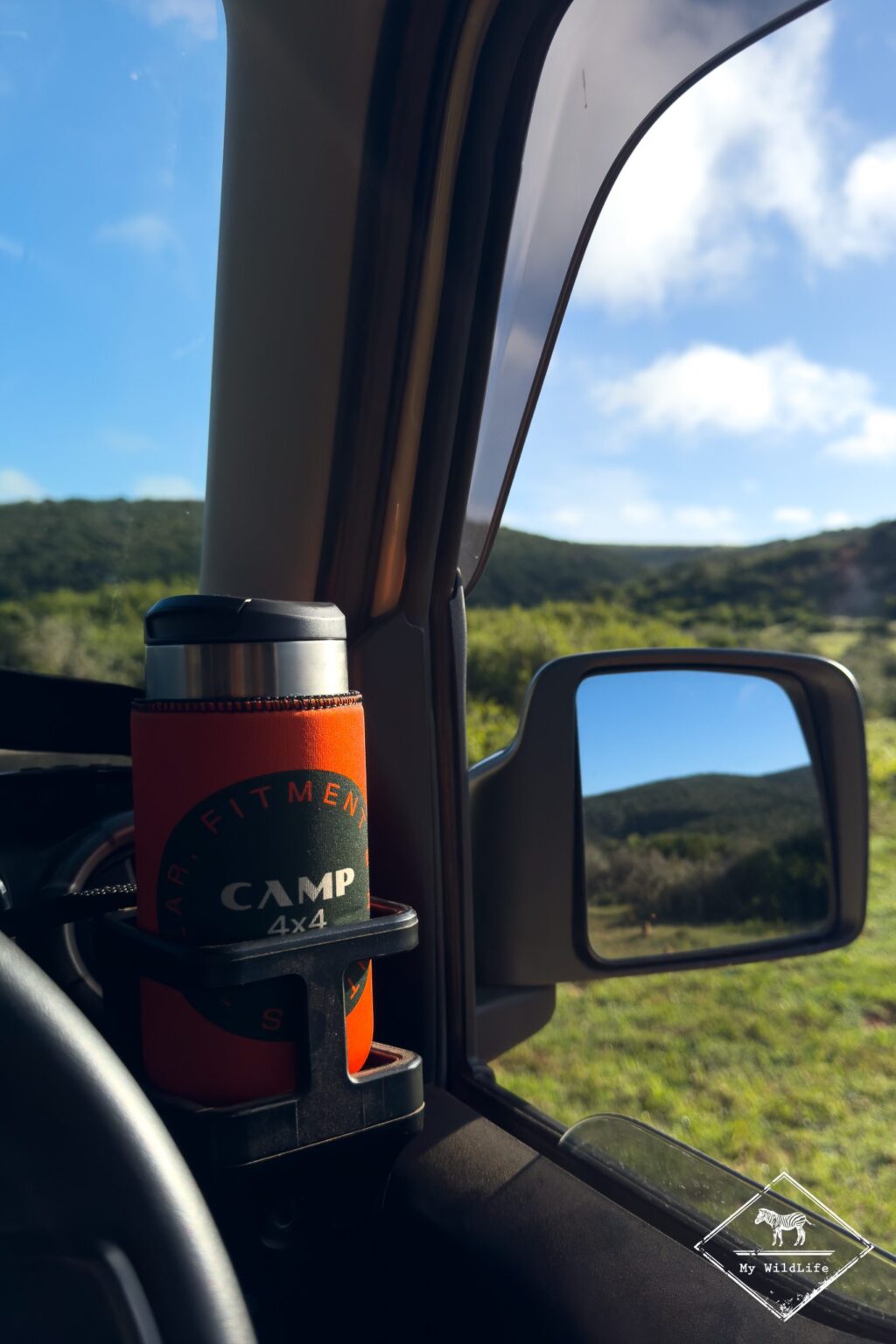 Porte-gobelet du 4x4 Suzuki Jimny aménagé camping